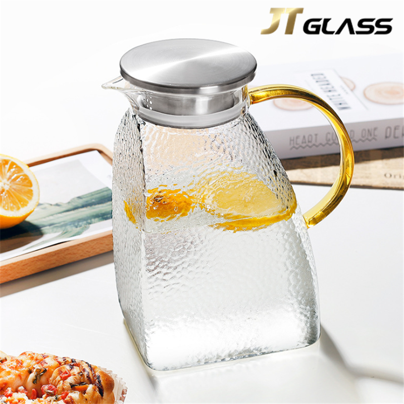 Handblown Clear Heat Resistant Glass Hot Water Jug with Spout And Lid 