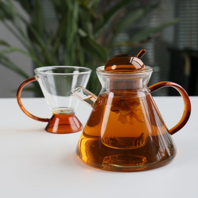 Glass pitcher with glass infuser and glass lid,